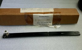 HONEYWELL 30078974-004 SLIDEWIRE CHART RECORDER NEW - $43.78