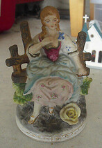 Vintage 1950s Chase Japan Porcelain Colonial Sitting Woman Figurine 6&quot; Tall - $39.17 CAD