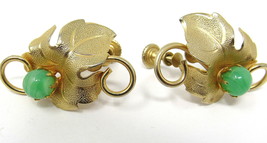 Gold Leaf Jade Green Stone Earrings Screw Back 1&quot; Original Vintage US Seller#256 - £30.37 GBP