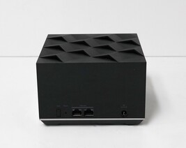 NETGEAR Nighthawk Tri-Band Whole Home Mesh WiFi 6 Add-on Satellite (MS80) image 6