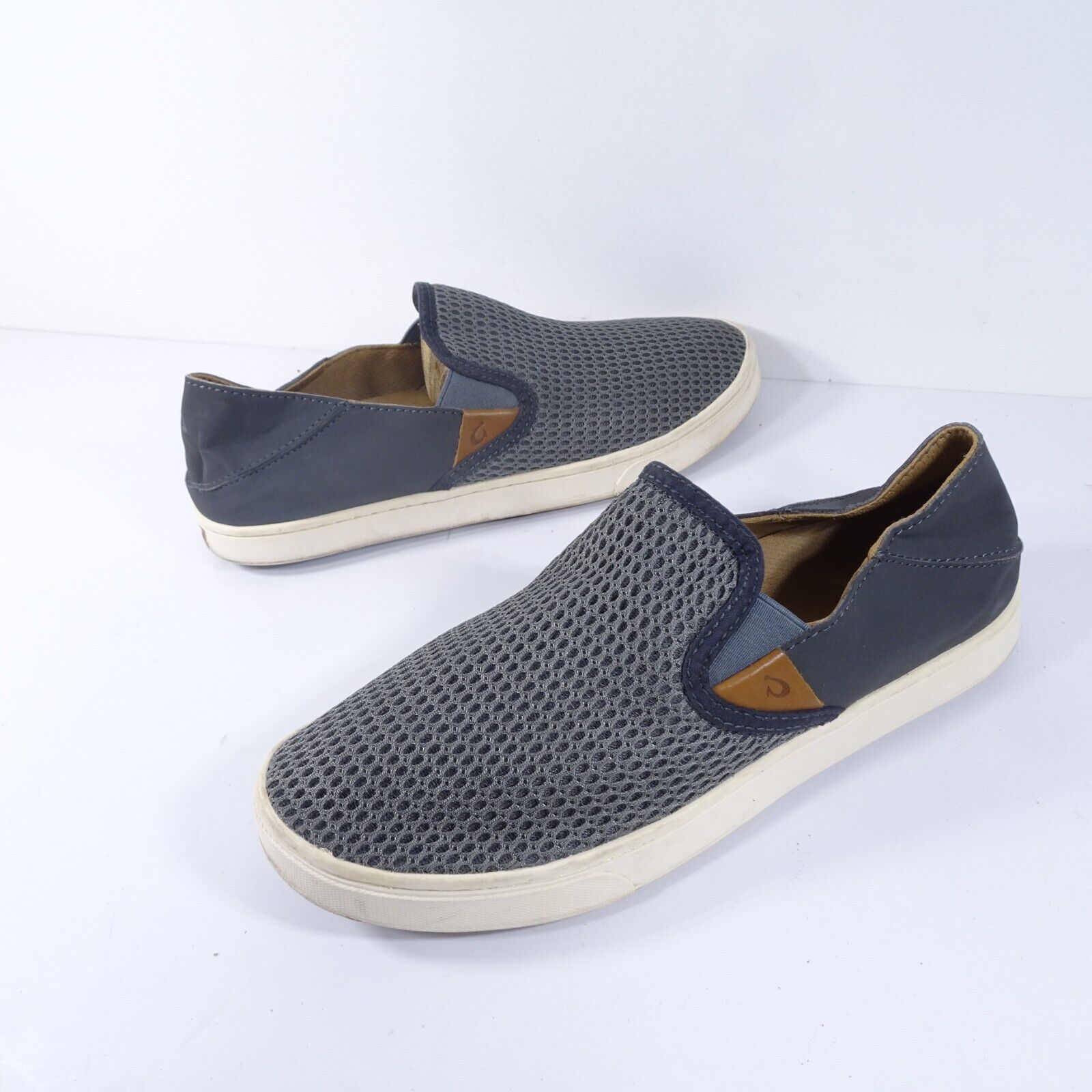OluKai Women&#39;s Pehuea Shoe Size 8.5 Slip On Loafer Flats Light Gray Conv... - $22.49