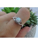 White Opal CZ Sterling Silver Ring - Celtic Style - $898.05 MXN