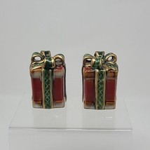 Vintage Christmas Wrapped Present Gift Shaped Salt &amp; Pepper Shakers - $15.83