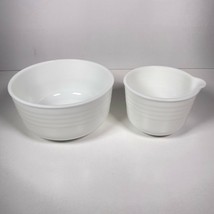 Pyrex Mixing Bowl Set # 19 &amp; 4 Milk Glass White Vintage EUC - £27.68 GBP