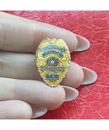 Gold Police Department Badge Pin - $289.42 MXN