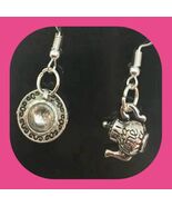 Alice In Wonderland Mad Hatter Tea Party Earrings Vintage Teacup &amp; Teapot - $5.00