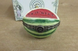 Boyds Bears Wally&#39;s Watermelon With Pip McNibble 392142 Treasure Box Figurine - £28.53 GBP