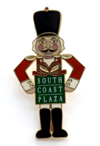 Christmas Toy Soldier South Coast Plaza Costa Mesa CA Holiday Pin Advertise - $186.21 MXN