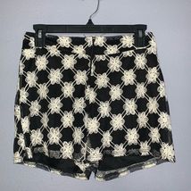 Point Mesh Designed Shorts Size M - $14.25