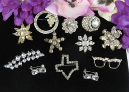 Lot Of 12 Vintage Clear Rhinestone Scatter Pins Eyeglasses Stars Bowties Texas - £12.23 GBP