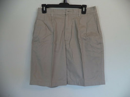 Men&#39;s Khaki Covington Pleated Shorts. Size 30. 100% Cotton. - £14.01 GBP