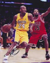 Kobe Bryant Signed Autographed Glossy 8x10 Photo - Los Angeles Lakers - £159.66 GBP