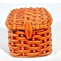 Fishing Creel Salt or Spice Shaker Cork Stopper Lodge Kitchen Fisherman ... - $14.97
