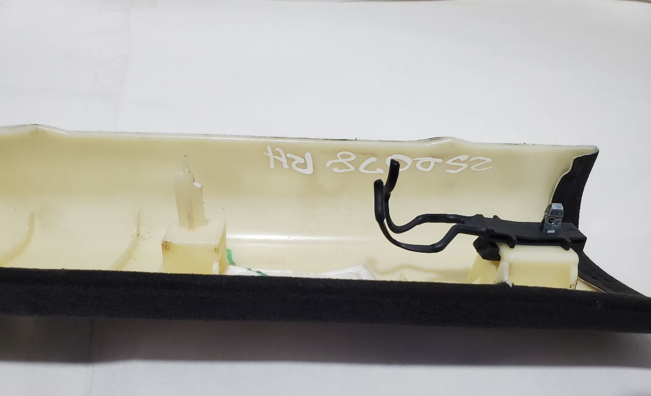 2014 Cadillac XTS OEM Right A Pillar Trim 20992692 Item image 7