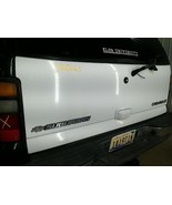 Trunk/Hatch/Tailgate Liftglass Aluminum Fits 01-05 SUBURBAN 1500 104848453 - $5,196.40 MXN