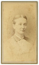 CIRCA 1880&#39;S CDV Lovely Older Woman With Beautiful Soft Smile Steels Jackson MI - £7.42 GBP