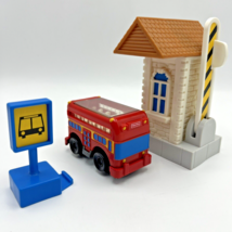 GeoTrax 3 Piece Highview Tours Bus Stop Fisher Price Station Double Decker Sign - $8.00