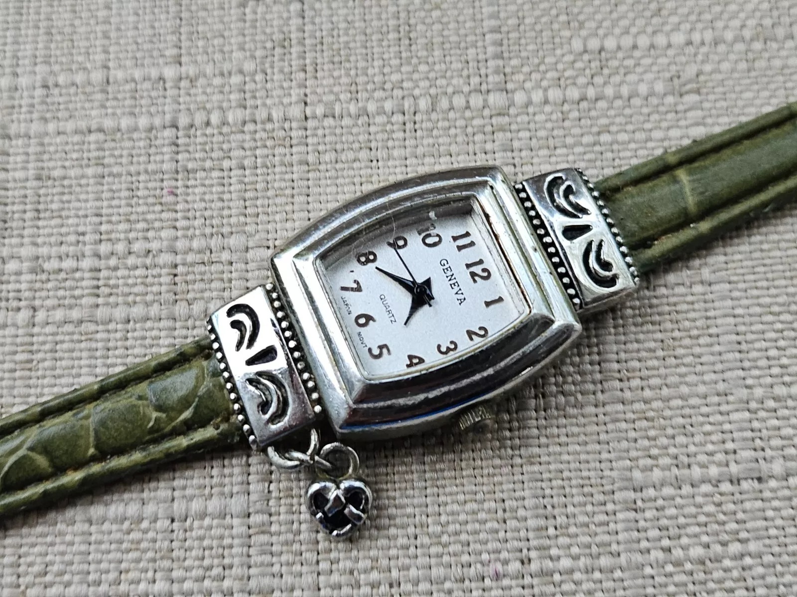 Geneva Ladies Wristwatch Green Faux Leather Band Quartz Analog Wrist Watch - $17.00