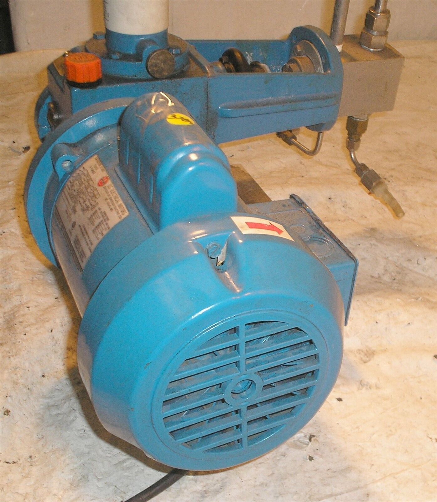 BRAN + LUEBBE NP31 METERING PUMP w/ 1/2 HP MOTOR Other Healthcare