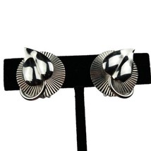 Vintage Coro Clip On Earrings Leaf Silvertone Lily Pad Shiney Rare  - $9.49