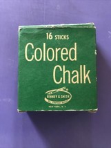Vintage Binney &amp; Smith Colored Chalk 16 Sticks No.816 Green Box 15 Cents Prop - £9.30 GBP