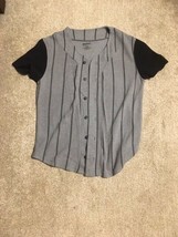 Men&#39;s Arizona Button Up Shirt--Size M--Gray/Black - $7.99