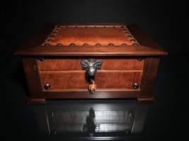 Brizard Chesterfield Solid Wood Airflow Humidor 60 / 70 Count - $990.00