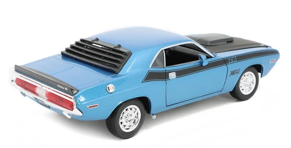 1970 Dodge Challenger  T/A 1/24 Scale Diecast Model by Welly - BLUE Item image 6