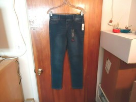 Lee &quot; NWT &quot; Size 14 Super Stretch Skinny Jeans &quot; BEAUTIFUL PAIR &quot; - $32.71