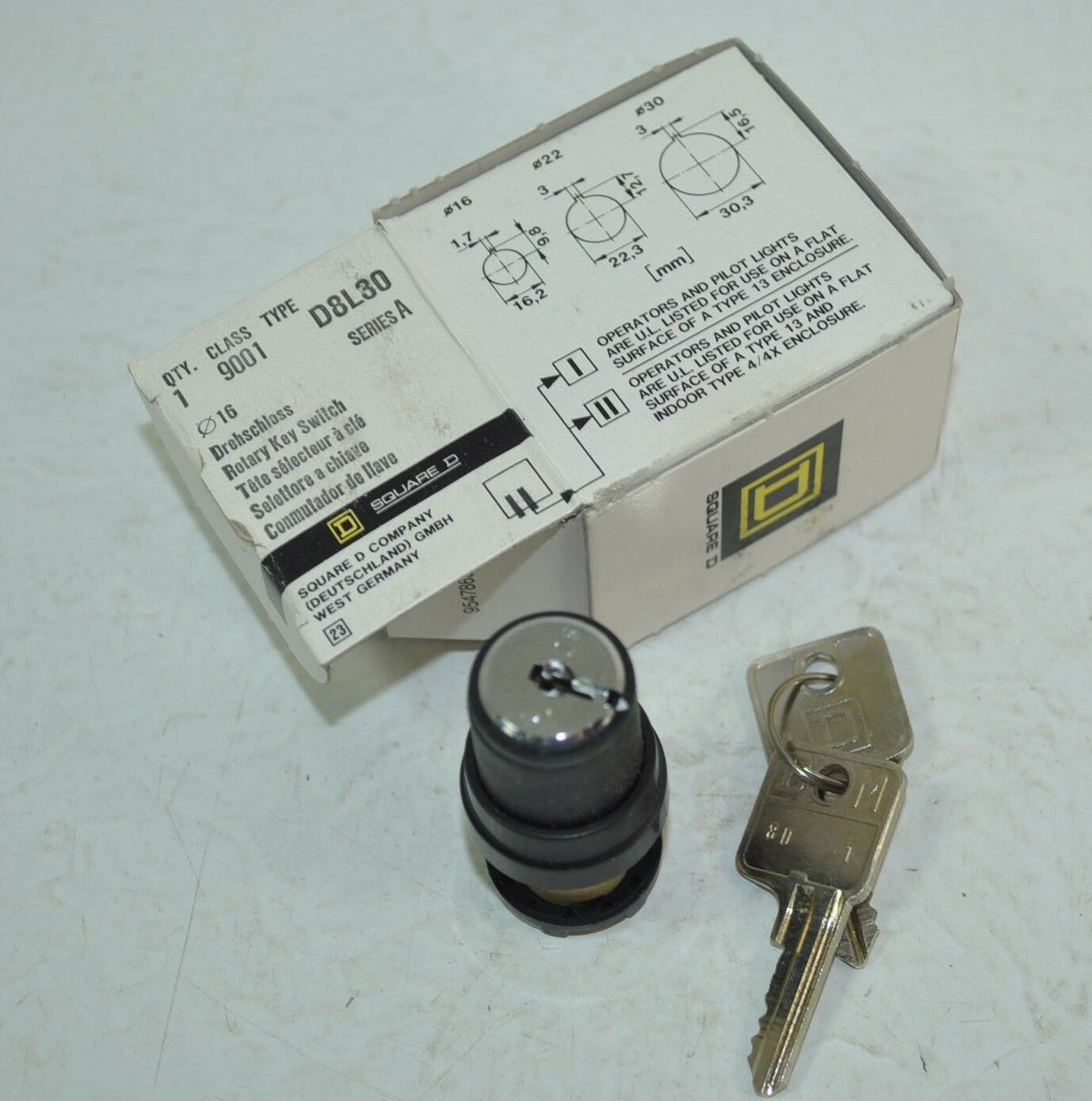 Square D Rotary Key Switch Class 9001 Model# D8L30 - $11.42