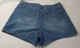 LA Blues Sz 12 Medium Wash Denim High Rise Mom Shorts 100% Cotton 32x4 - $10.88