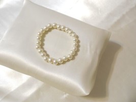 Department Store 7&quot; Simulated Pearl Beaded Stretch Bracelet Y476 - £6.61 GBP
