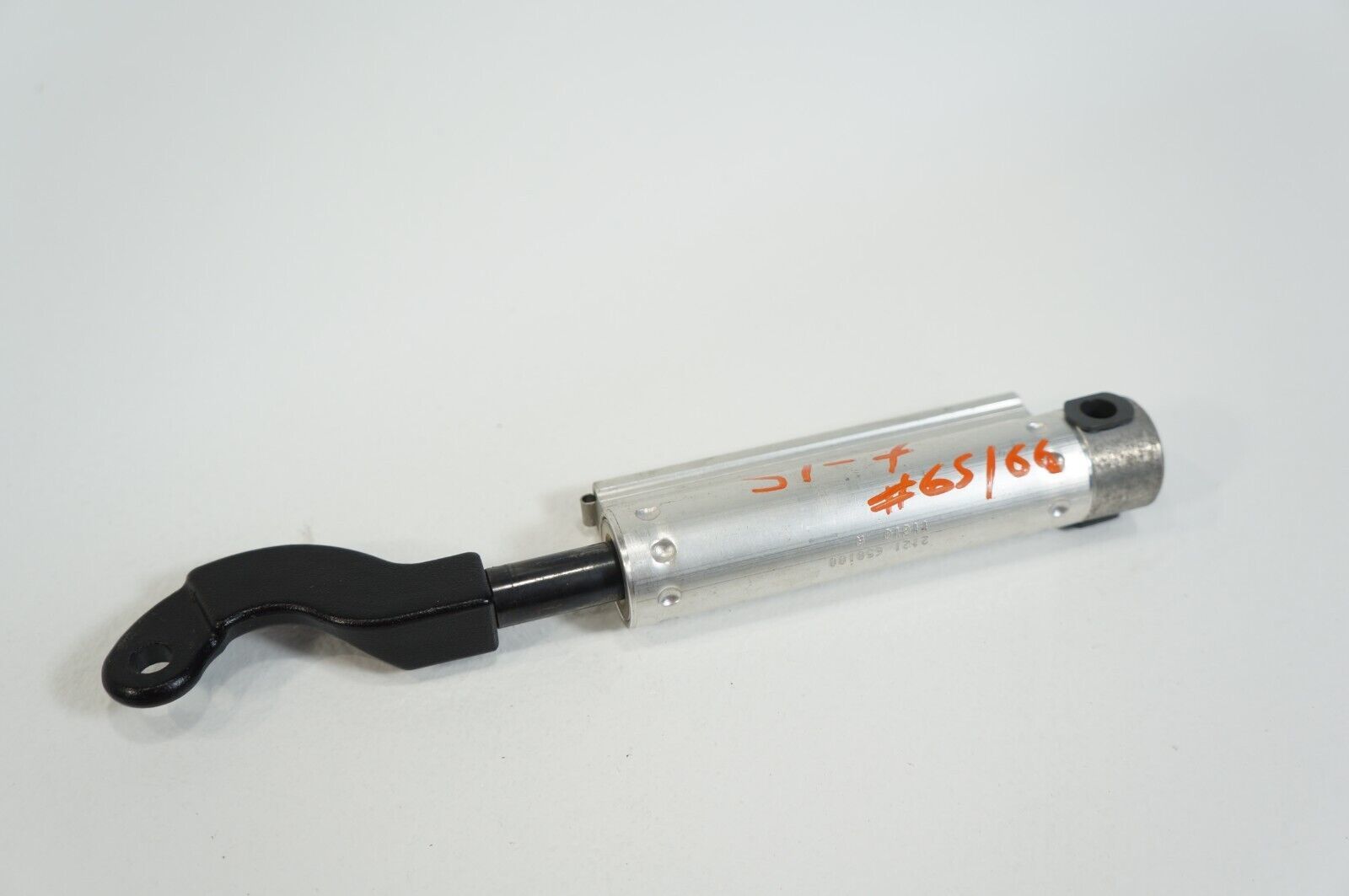 10-2016 mercedes w207 e350 e550 Convertible soft top hydraulic cylinder 65 66 Item image 3