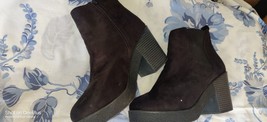 Womens New look size 6 Suede Black heeled boots Express Shipping - $23.40