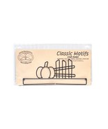 Classic Motifs Pumpkin and Fence 12 Inch Split Bottom Craft Holder - €17,05 EUR