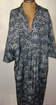 New Designer Josie Natori Caftan Robe M Silk Black Gray Long Pockets Cheetah - $386.10