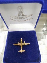 MILITARY AIRPLANE AVIATION THAI AIR FORCE TIE PIN,GOLD COLOR IN VELVET B... - $18.70