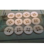 Bone 4 Hole Buttons On Original Card (12) - €35,07 EUR