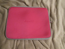 Pink Laptop / Macbook Sleeve Case - £9.43 GBP