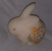 Fenton Art Glass Satin Custard Bunny Rabbit Hand Painted &amp; Artist Signed... - £67.42 GBP