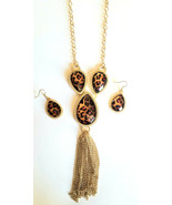 Beautiful Stunning Animal Print Necklace and Matching Earrings. 23&quot; Chai... - $31.52 CAD