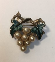 Vintage Faux Pearl Grapes Brooch Bunch On Vine Green Leaves Gold Tone Pin 1&quot; - £9.65 GBP