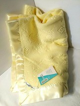 Vtg Yellow Baby Crib Blanket Satin Edge NEW Triboro ORIG TAGS Embossed 36&quot;x50&quot; - £43.88 GBP