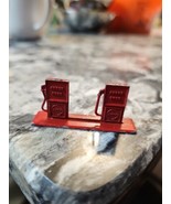 Vintage 1950s Tootsietoy Shell Gasoline Diecast Metal Red Gas Pumps - $20.32 CAD