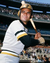 Vic Davalillo 8X10 Photo Pittsburgh Pirates Baseball Mlb - £4.79 GBP