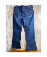 Levi&#39;s Women&#39;s 16 Slender Boot Cut 526 Medium Wash Blue Denim Jeans - $18.00