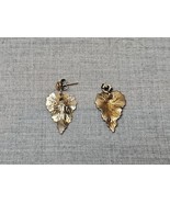 Vintage Gold Tone Leaf Design Autumn Fall Earrings, 1&#39;&#39; - £7.45 GBP