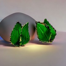 Vintage Giovanni Signed Green Enameled Double Leaf Clip On Earrings - $13.30