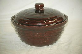 Old Vintage Marcrest Stoneware 1.5 Quart Casserole w Lid Daisy Dot Pattern USA - £31.37 GBP