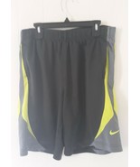 NIKE BASKETBALL SHORTS - GRAY AND GREEN - SIZE YOUTH  MEDIUM (M) - $149.98 MXN